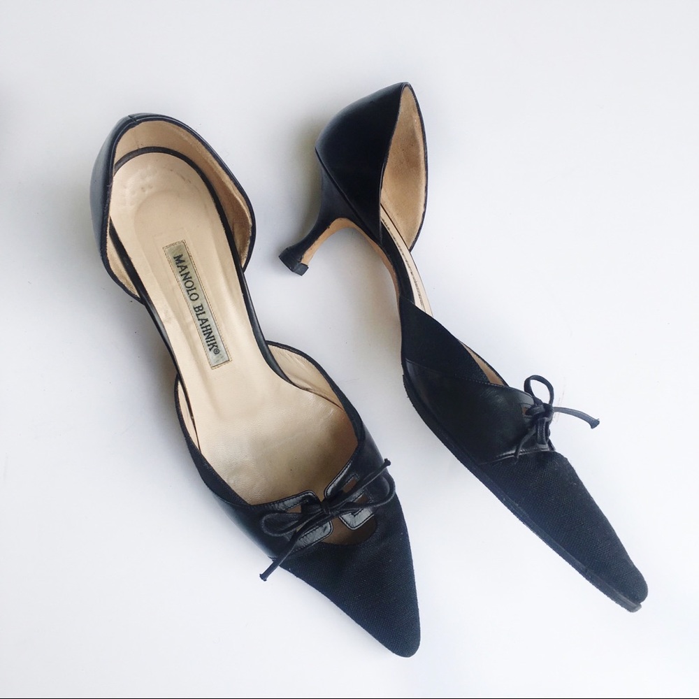Manolo Blahnik Black Pointed-Toe D'Orsay Heels with Bow